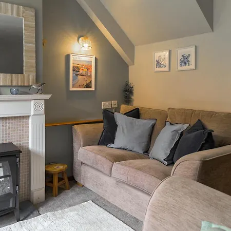 Poppy - River View, Dog Friendly بيت للعطل ويتبي