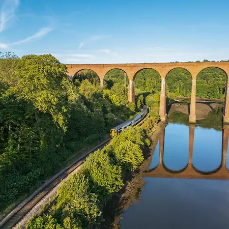 Poppy - River View, Dog Friendly *