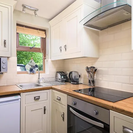 Poppy - River View, Dog Friendly Whitby