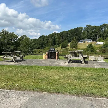 펜션 Poppy - River View, Dog Friendly 휫비